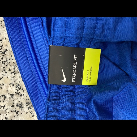 Short - Picture 4 of 6